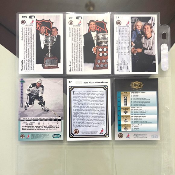 Wayne Gretzky 24 Various NHL Collector Cards 1990 to 1995! - Picture 7 of 16